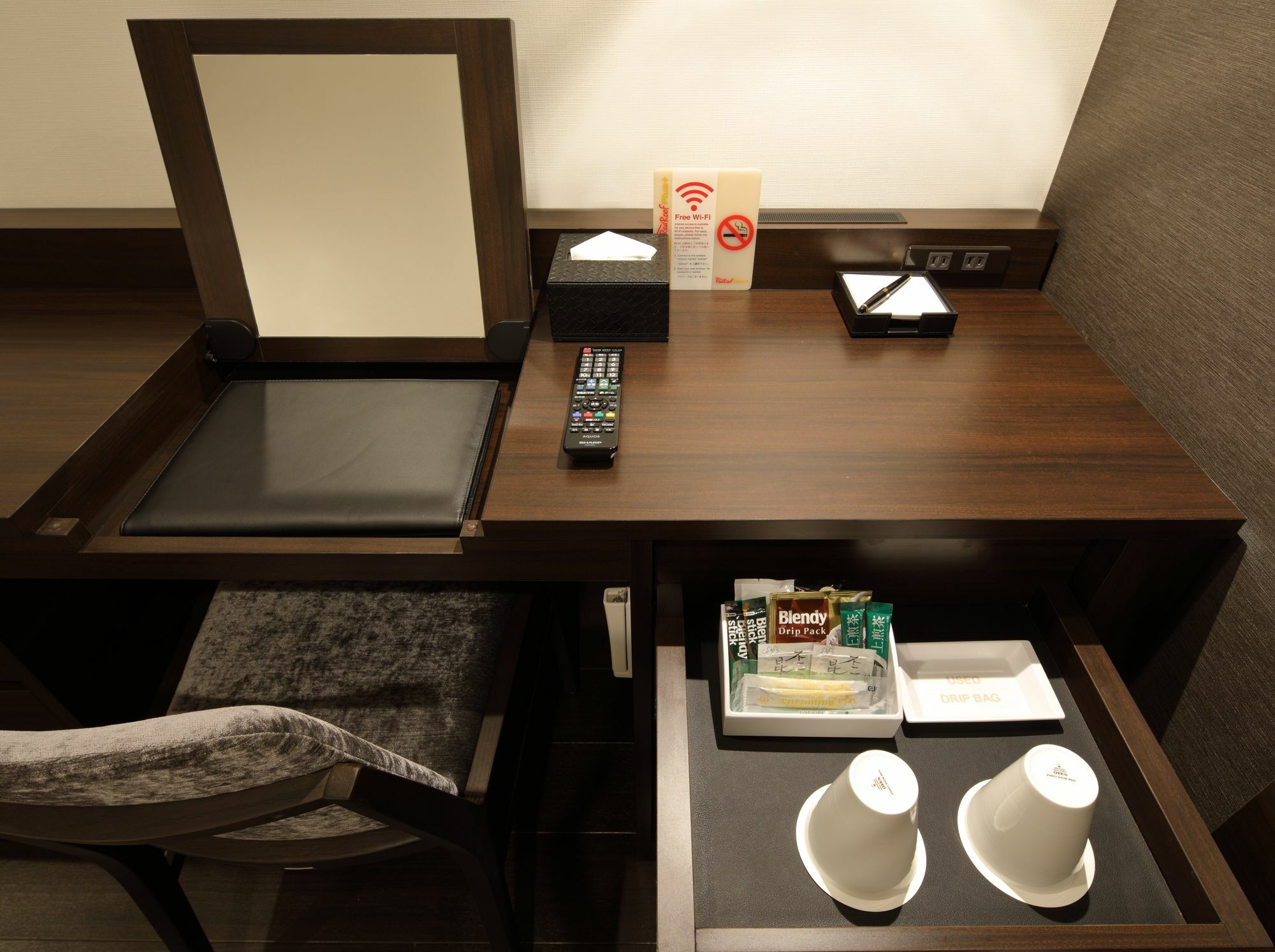 Red Roof Inn & Suites Osaka Namba Nipponbashi Eksteriør billede
